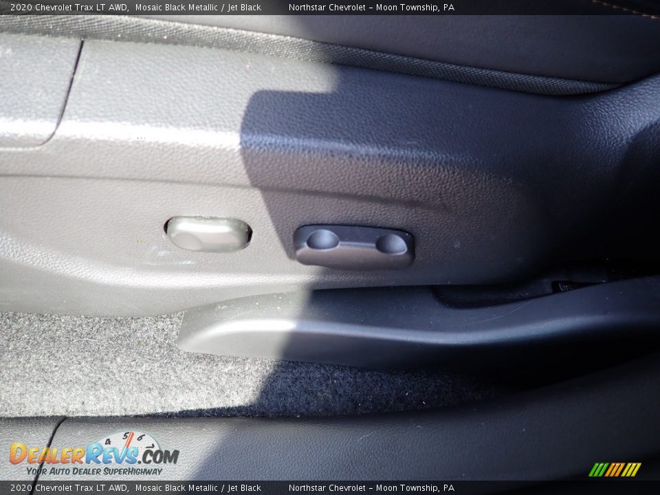 2020 Chevrolet Trax LT AWD Mosaic Black Metallic / Jet Black Photo #15