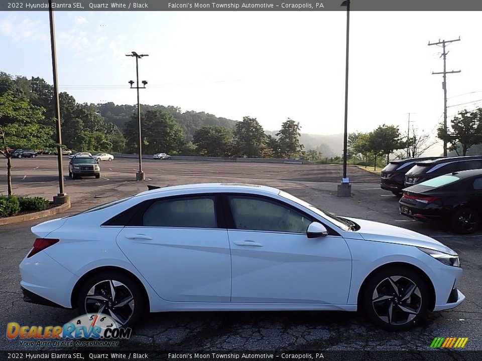 2022 Hyundai Elantra SEL Quartz White / Black Photo #1