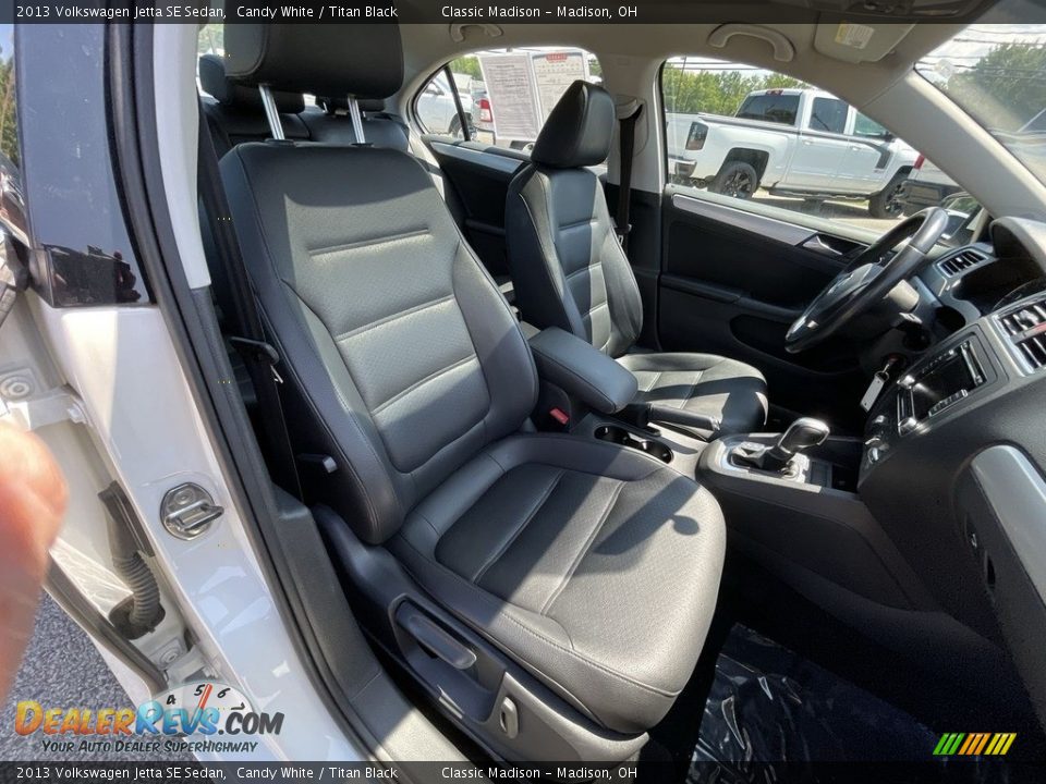 2013 Volkswagen Jetta SE Sedan Candy White / Titan Black Photo #16