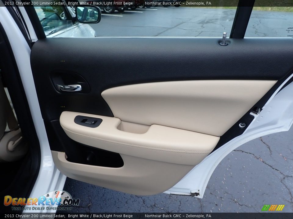 2013 Chrysler 200 Limited Sedan Bright White / Black/Light Frost Beige Photo #8