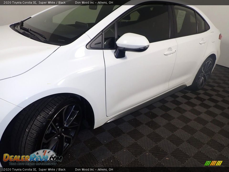 2020 Toyota Corolla SE Super White / Black Photo #11