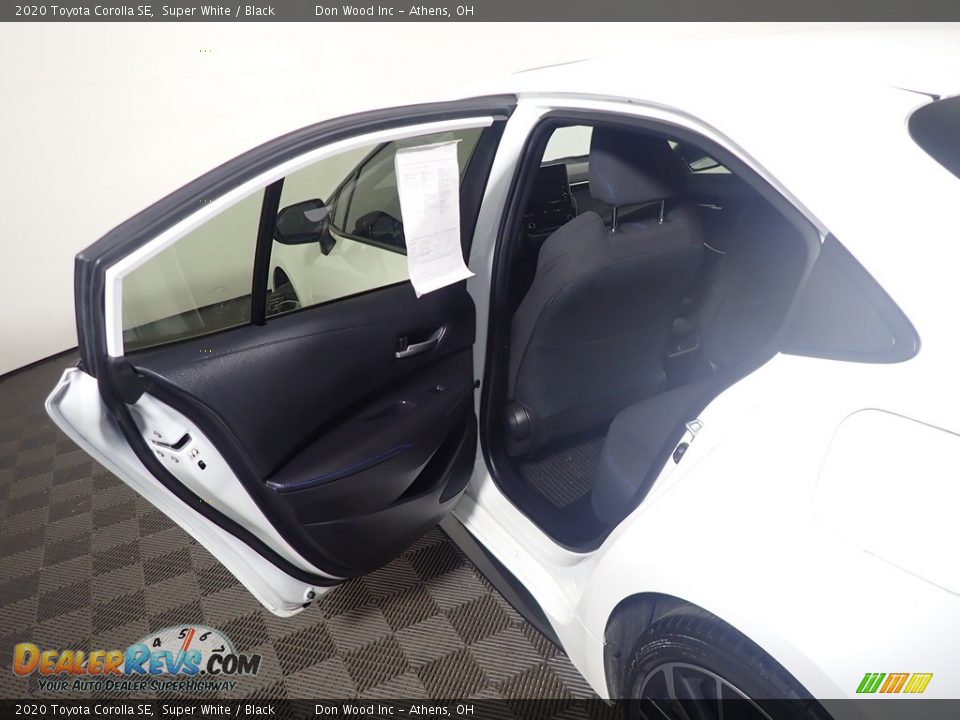 2020 Toyota Corolla SE Super White / Black Photo #35