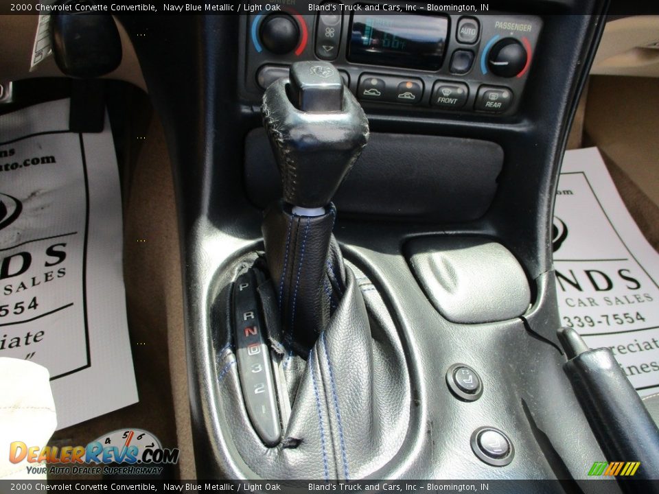 2000 Chevrolet Corvette Convertible Navy Blue Metallic / Light Oak Photo #17