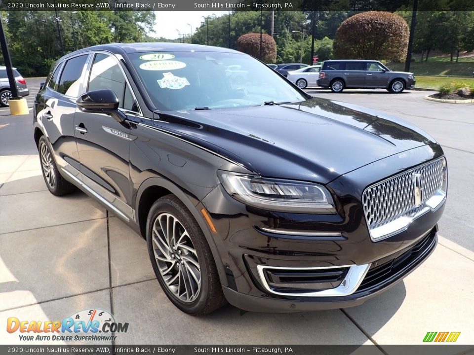 Front 3/4 View of 2020 Lincoln Nautilus Reserve AWD Photo #8