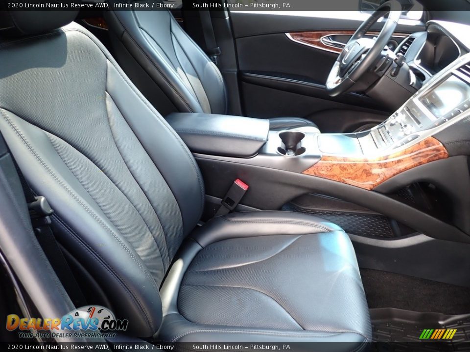 Front Seat of 2020 Lincoln Nautilus Reserve AWD Photo #11