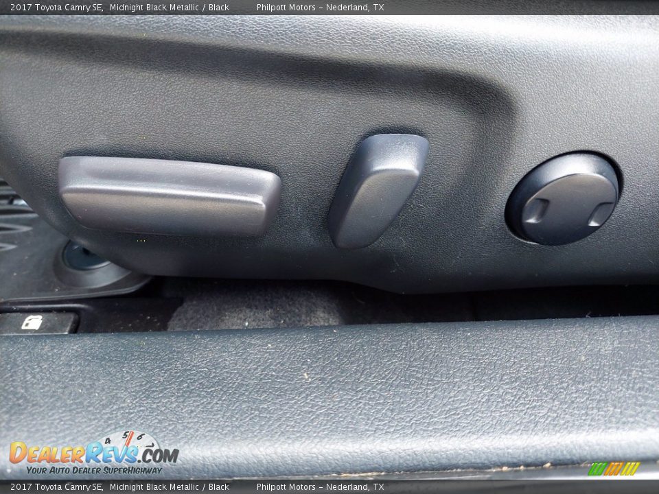 2017 Toyota Camry SE Midnight Black Metallic / Black Photo #29
