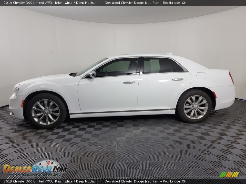 2019 Chrysler 300 Limited AWD Bright White / Deep Mocha Photo #7