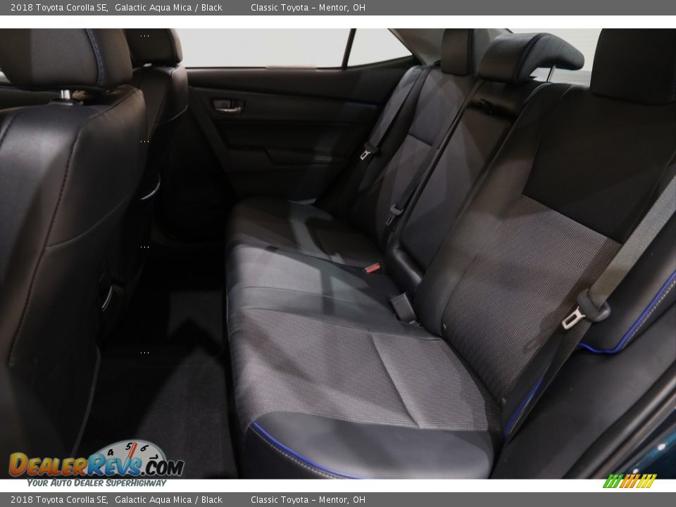 2018 Toyota Corolla SE Galactic Aqua Mica / Black Photo #15