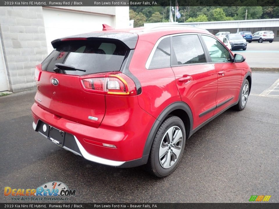 2019 Kia Niro FE Hybrid Runway Red / Black Photo #2
