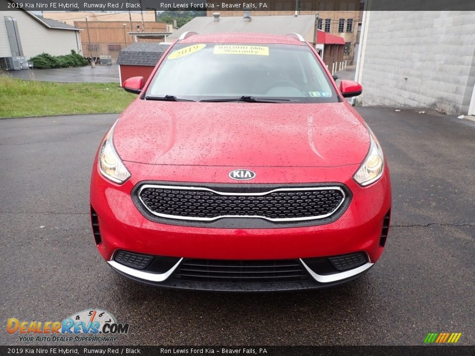 2019 Kia Niro FE Hybrid Runway Red / Black Photo #4