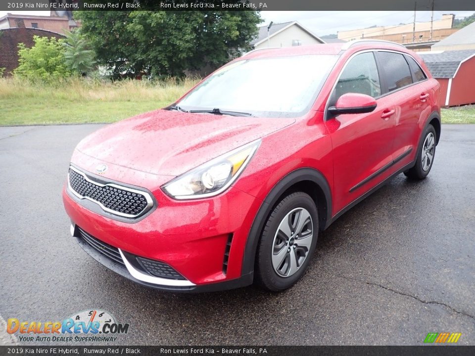 2019 Kia Niro FE Hybrid Runway Red / Black Photo #5