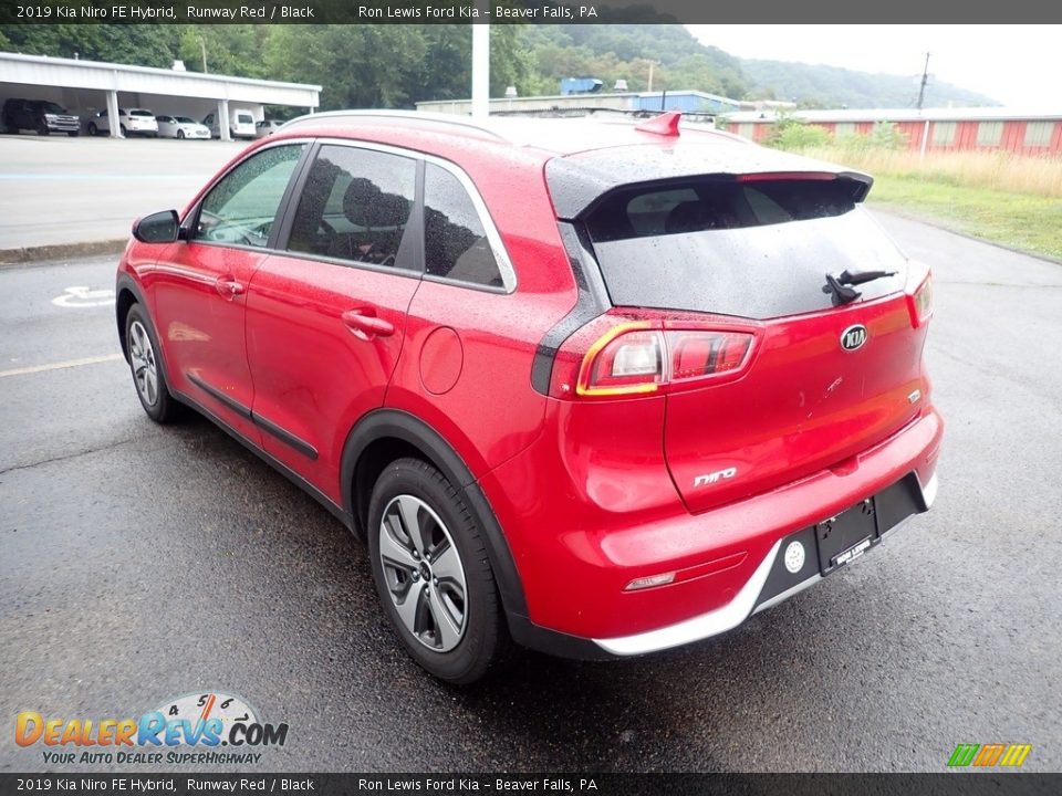 2019 Kia Niro FE Hybrid Runway Red / Black Photo #7