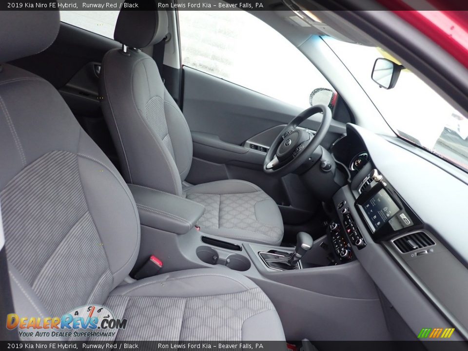 2019 Kia Niro FE Hybrid Runway Red / Black Photo #11