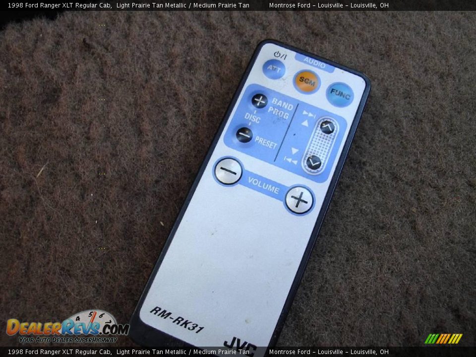 1998 Ford Ranger XLT Regular Cab Light Prairie Tan Metallic / Medium Prairie Tan Photo #25