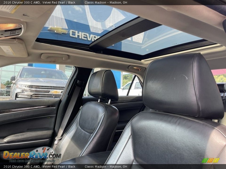 2016 Chrysler 300 C AWD Velvet Red Pearl / Black Photo #15