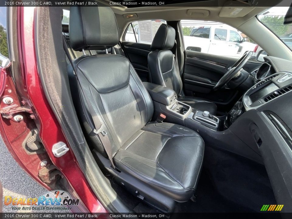 2016 Chrysler 300 C AWD Velvet Red Pearl / Black Photo #18
