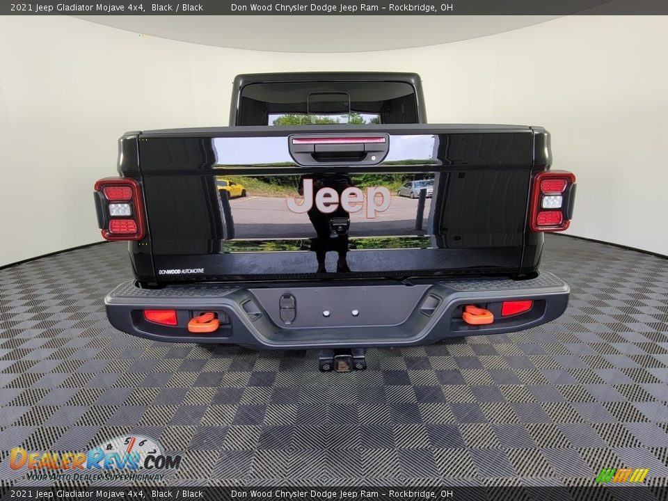 2021 Jeep Gladiator Mojave 4x4 Black / Black Photo #9