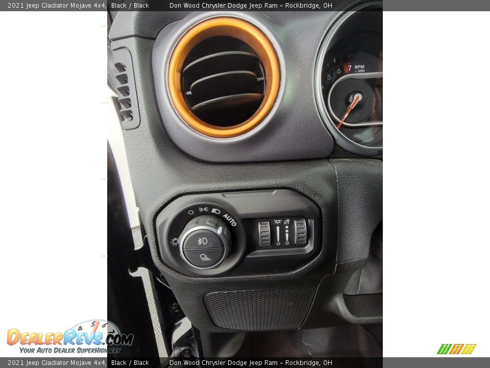 2021 Jeep Gladiator Mojave 4x4 Black / Black Photo #22