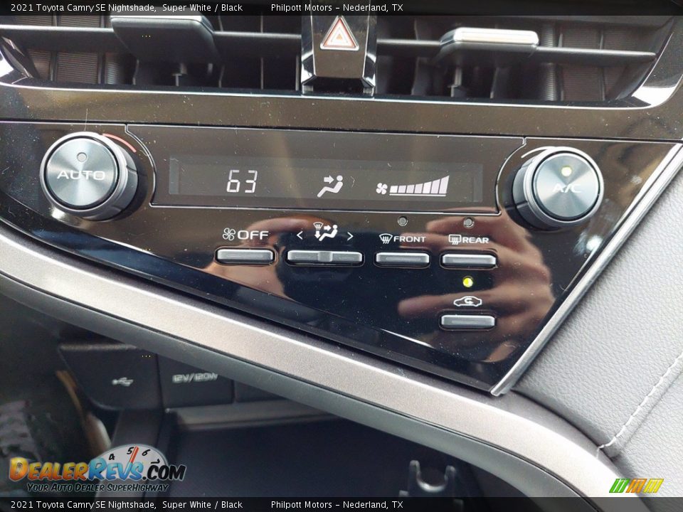 2021 Toyota Camry SE Nightshade Super White / Black Photo #21