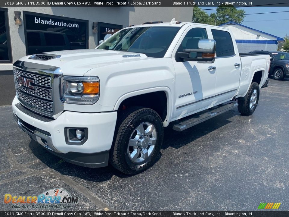 2019 GMC Sierra 3500HD Denali Crew Cab 4WD White Frost Tricoat / Cocoa/Dark Sand Photo #2