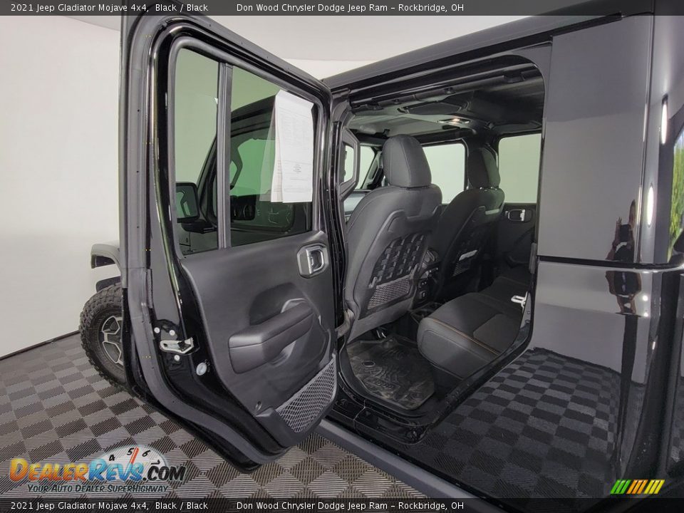 2021 Jeep Gladiator Mojave 4x4 Black / Black Photo #26