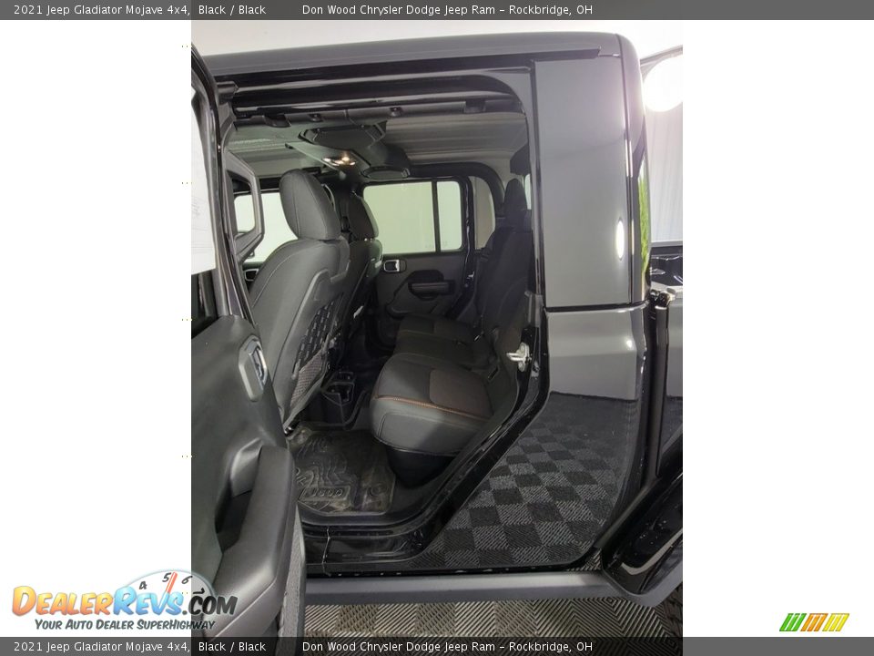 2021 Jeep Gladiator Mojave 4x4 Black / Black Photo #28