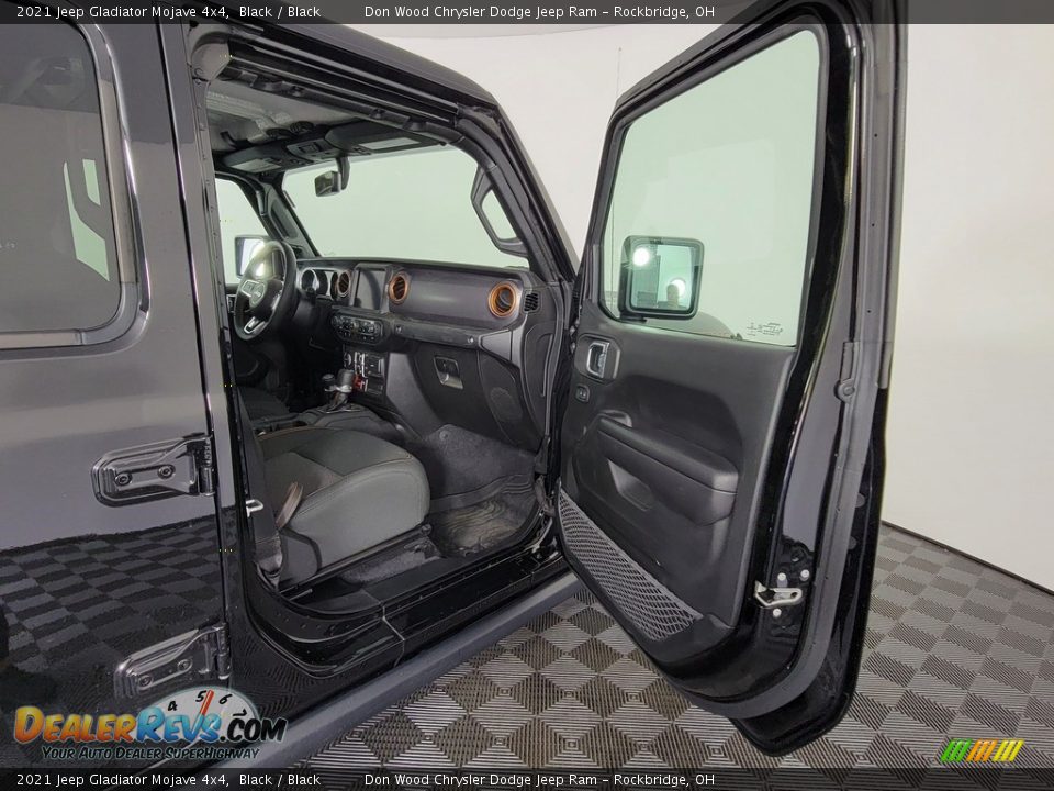 2021 Jeep Gladiator Mojave 4x4 Black / Black Photo #30
