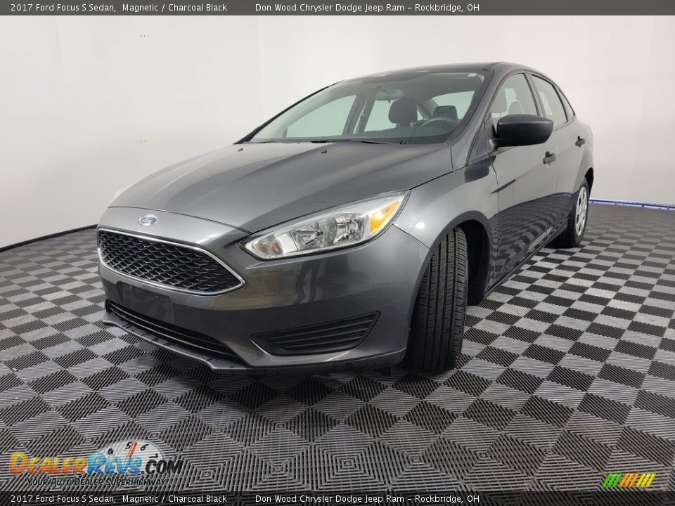 2017 Ford Focus S Sedan Magnetic / Charcoal Black Photo #5