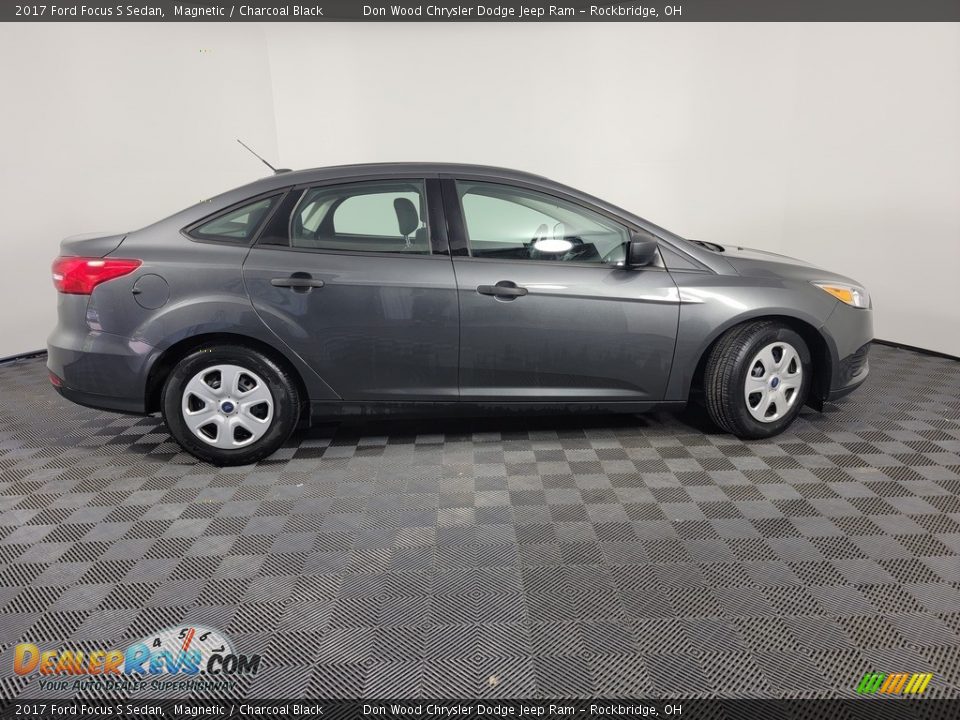 2017 Ford Focus S Sedan Magnetic / Charcoal Black Photo #10