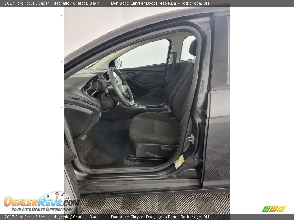2017 Ford Focus S Sedan Magnetic / Charcoal Black Photo #16