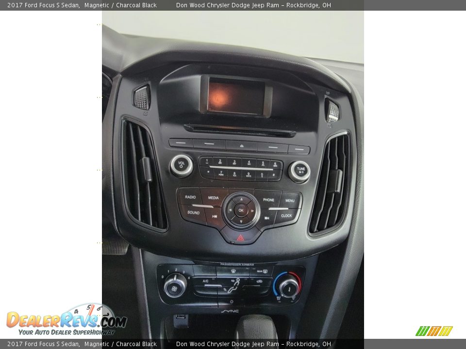 2017 Ford Focus S Sedan Magnetic / Charcoal Black Photo #21
