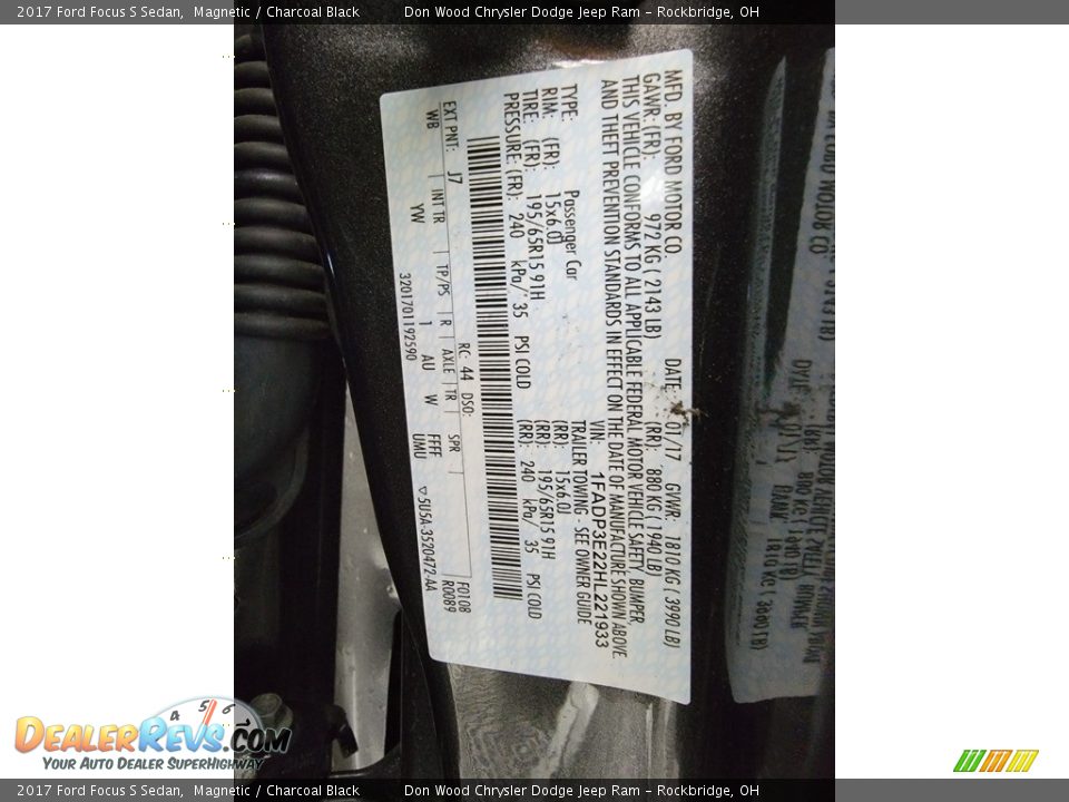 2017 Ford Focus S Sedan Magnetic / Charcoal Black Photo #34