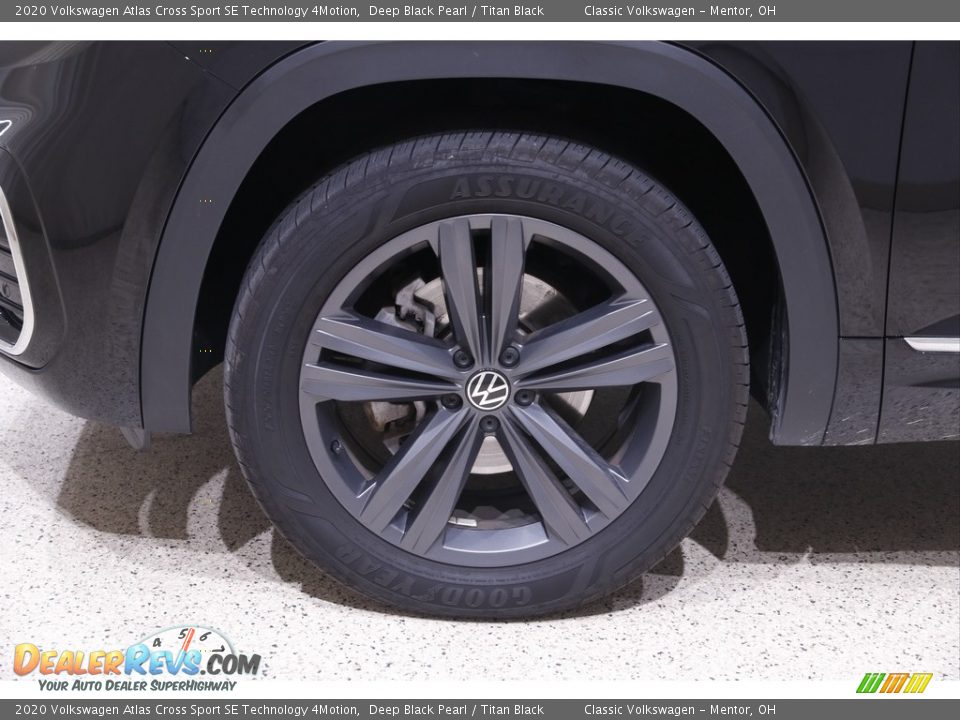 2020 Volkswagen Atlas Cross Sport SE Technology 4Motion Wheel Photo #18