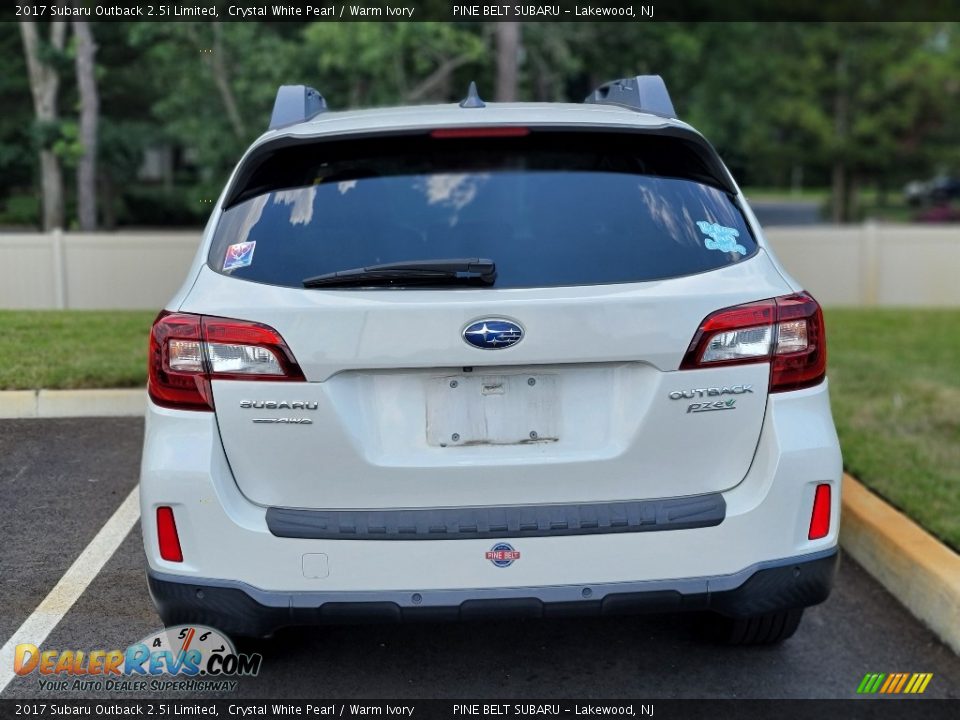 2017 Subaru Outback 2.5i Limited Crystal White Pearl / Warm Ivory Photo #4