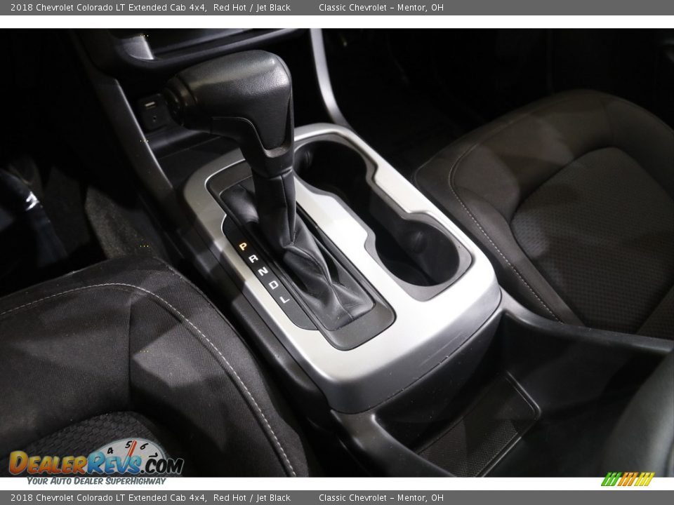 2018 Chevrolet Colorado LT Extended Cab 4x4 Shifter Photo #14