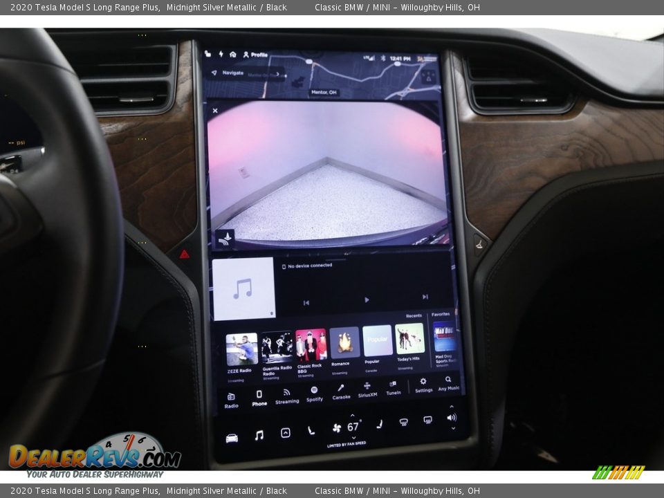 Controls of 2020 Tesla Model S Long Range Plus Photo #17