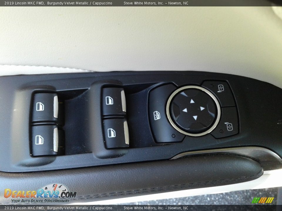 Controls of 2019 Lincoln MKC FWD Photo #12