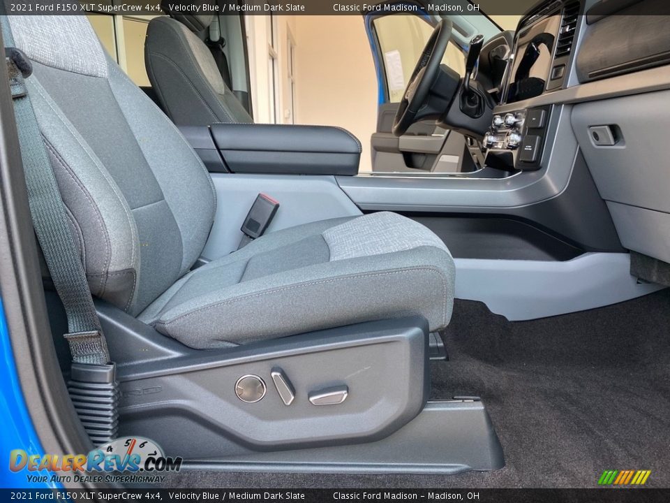 Front Seat of 2021 Ford F150 XLT SuperCrew 4x4 Photo #26