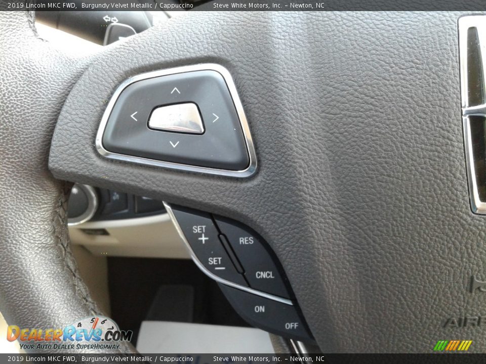 2019 Lincoln MKC FWD Steering Wheel Photo #18