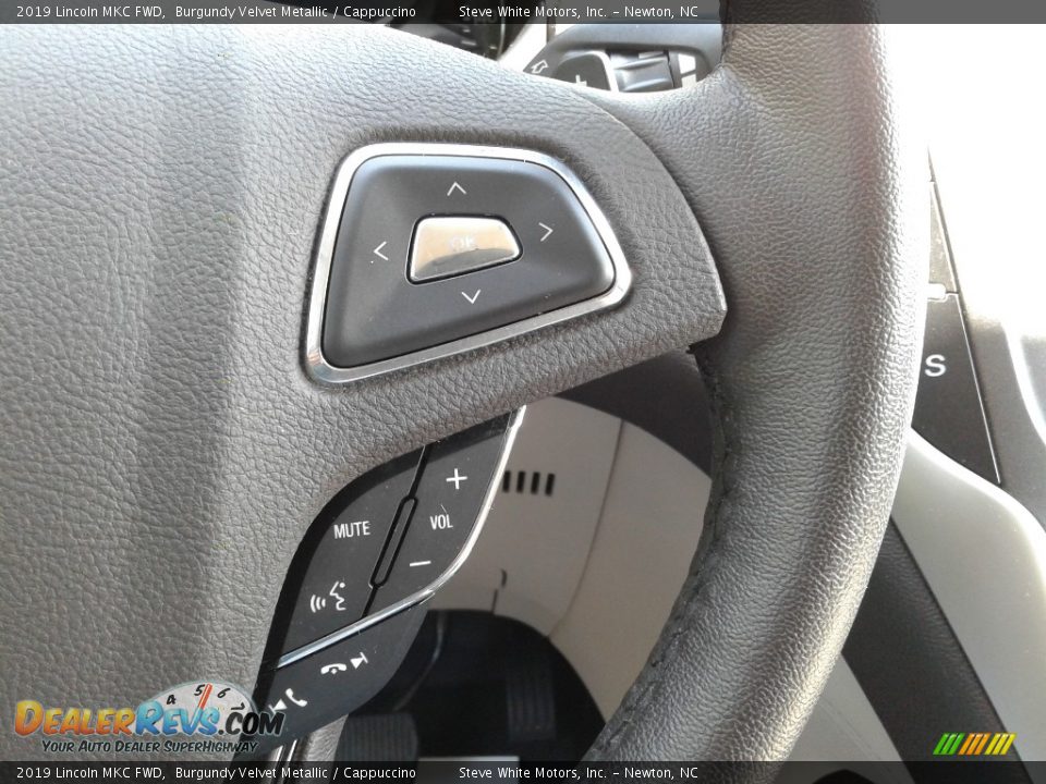 2019 Lincoln MKC FWD Steering Wheel Photo #19
