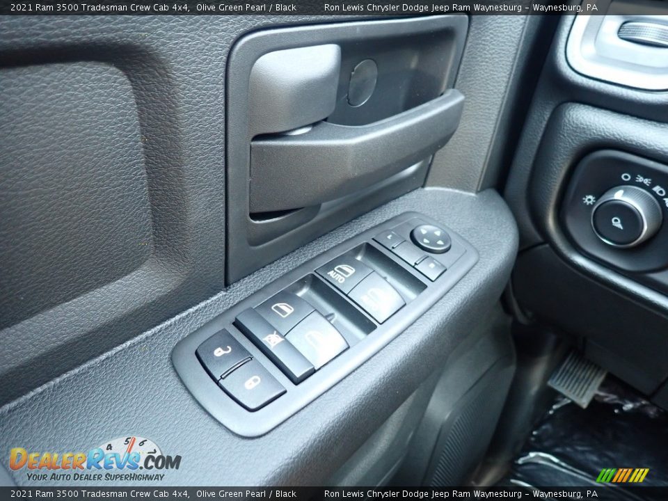 2021 Ram 3500 Tradesman Crew Cab 4x4 Olive Green Pearl / Black Photo #19