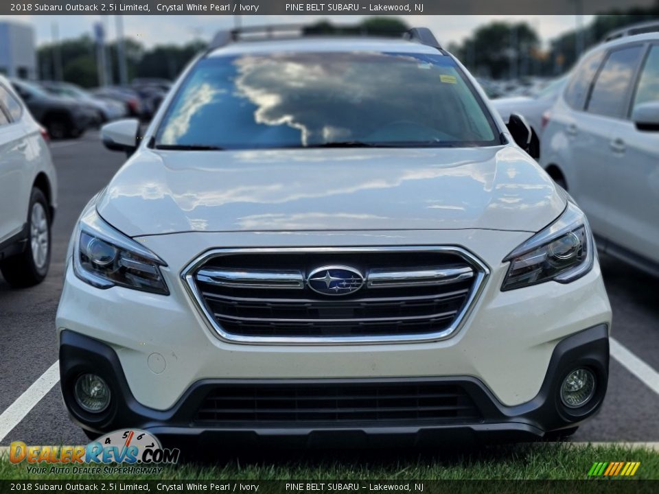 2018 Subaru Outback 2.5i Limited Crystal White Pearl / Ivory Photo #2