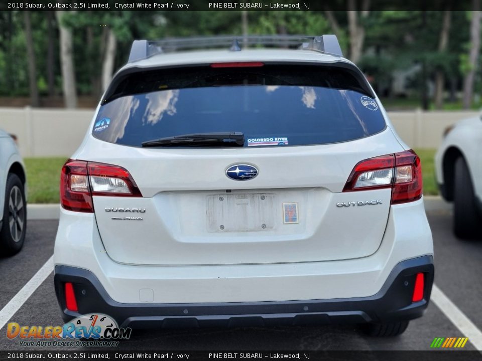 2018 Subaru Outback 2.5i Limited Crystal White Pearl / Ivory Photo #5