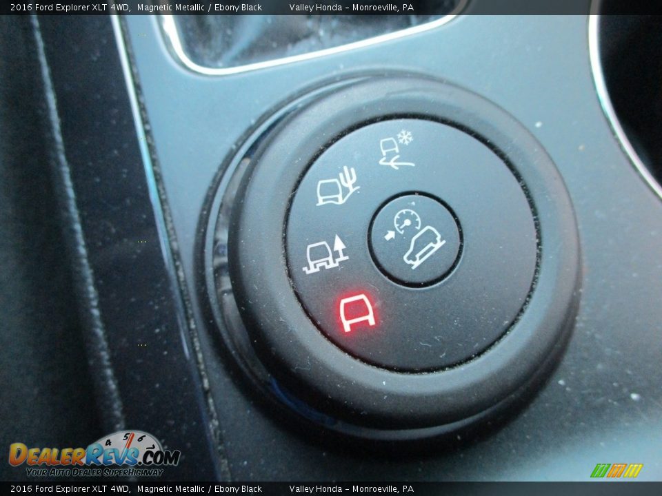 2016 Ford Explorer XLT 4WD Magnetic Metallic / Ebony Black Photo #17