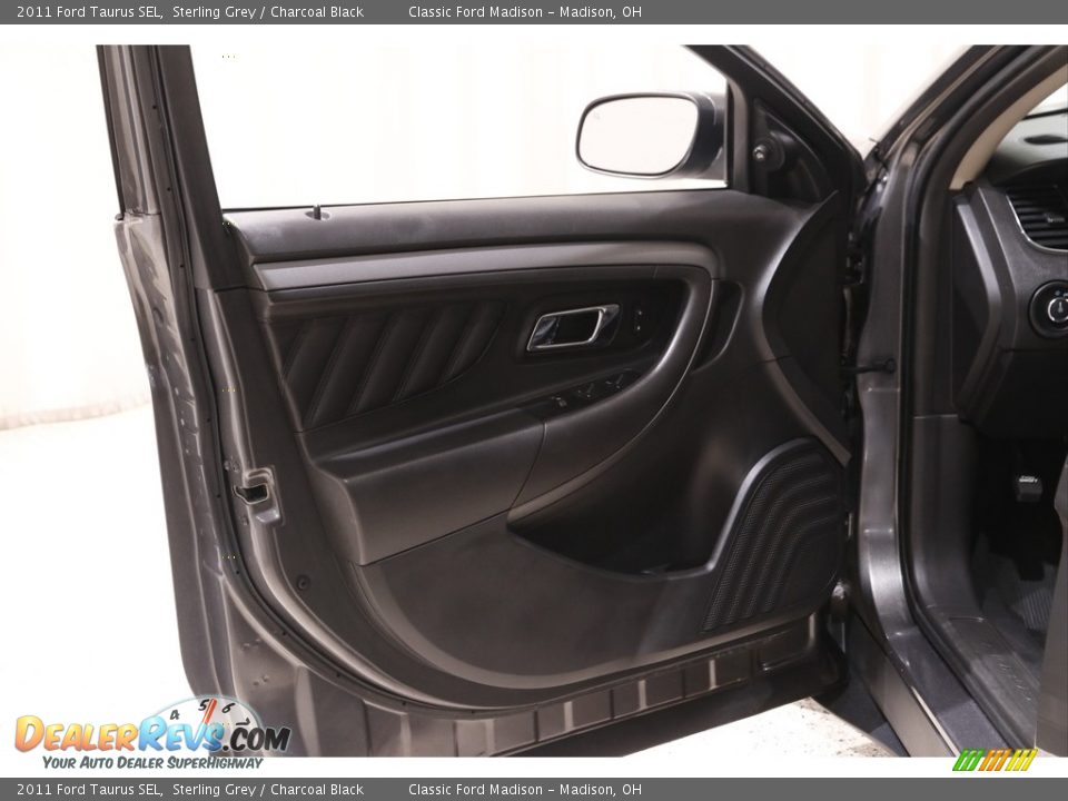 2011 Ford Taurus SEL Sterling Grey / Charcoal Black Photo #4