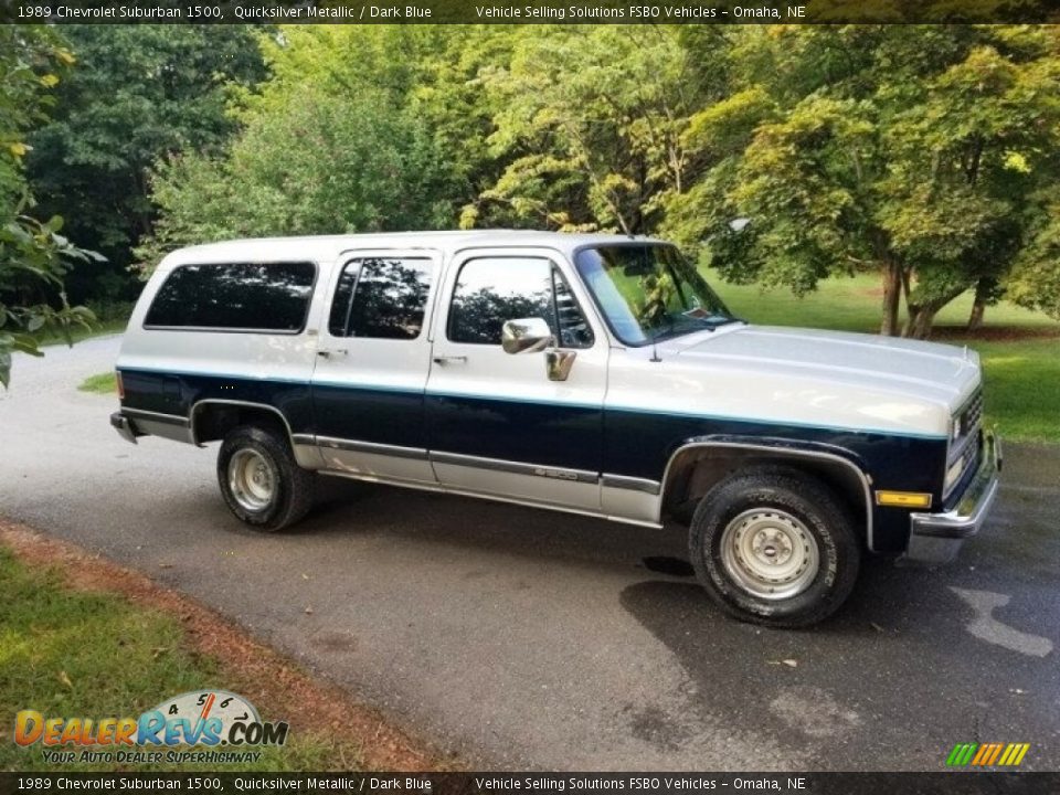 1989 Chevrolet Suburban 1500 Quicksilver Metallic / Dark Blue Photo #3