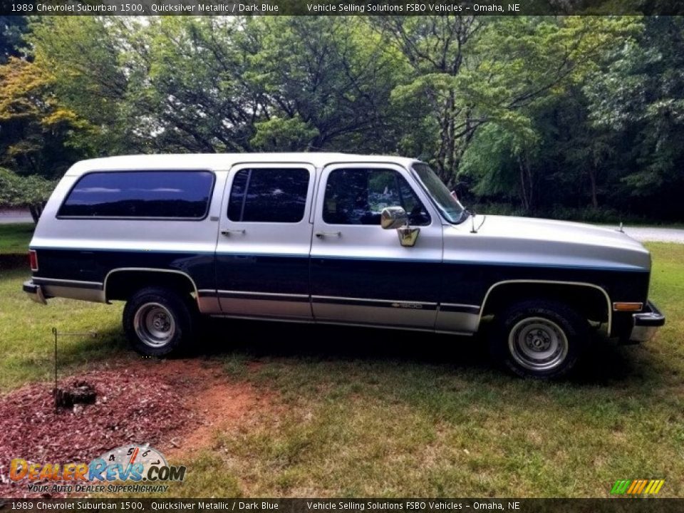 1989 Chevrolet Suburban 1500 Quicksilver Metallic / Dark Blue Photo #5