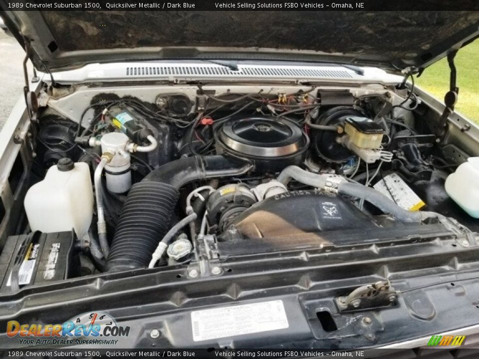 1989 Chevrolet Suburban 1500 Quicksilver Metallic / Dark Blue Photo #11