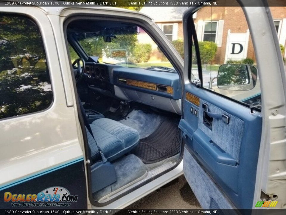 1989 Chevrolet Suburban 1500 Quicksilver Metallic / Dark Blue Photo #12