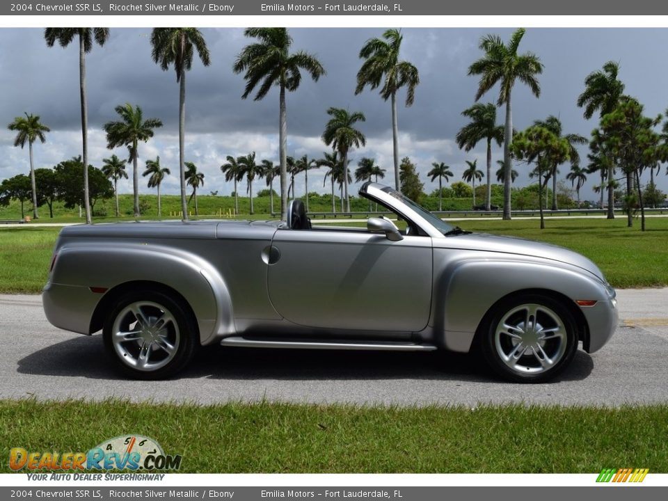 2004 Chevrolet SSR LS Ricochet Silver Metallic / Ebony Photo #3